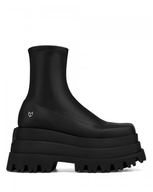 Festival Season Naked Wolfe Sassy Black | 239160-WFQ